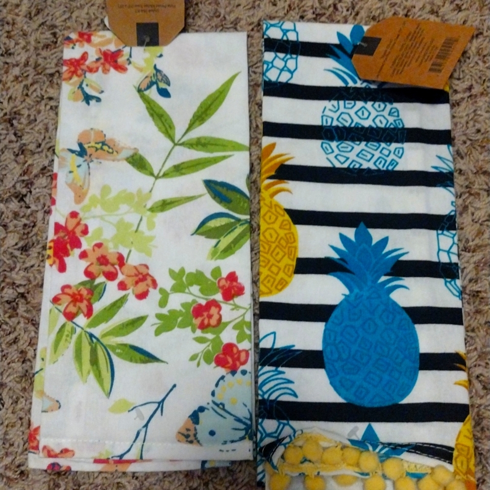 New with Tags Kitchen Towels Butterfly 🦋 & Pineapple 🍍